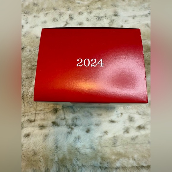 *NWT* Harry Potter Madam Malkin's Robes for All Occasions Hallmark Ornament - Picture 6 of 7